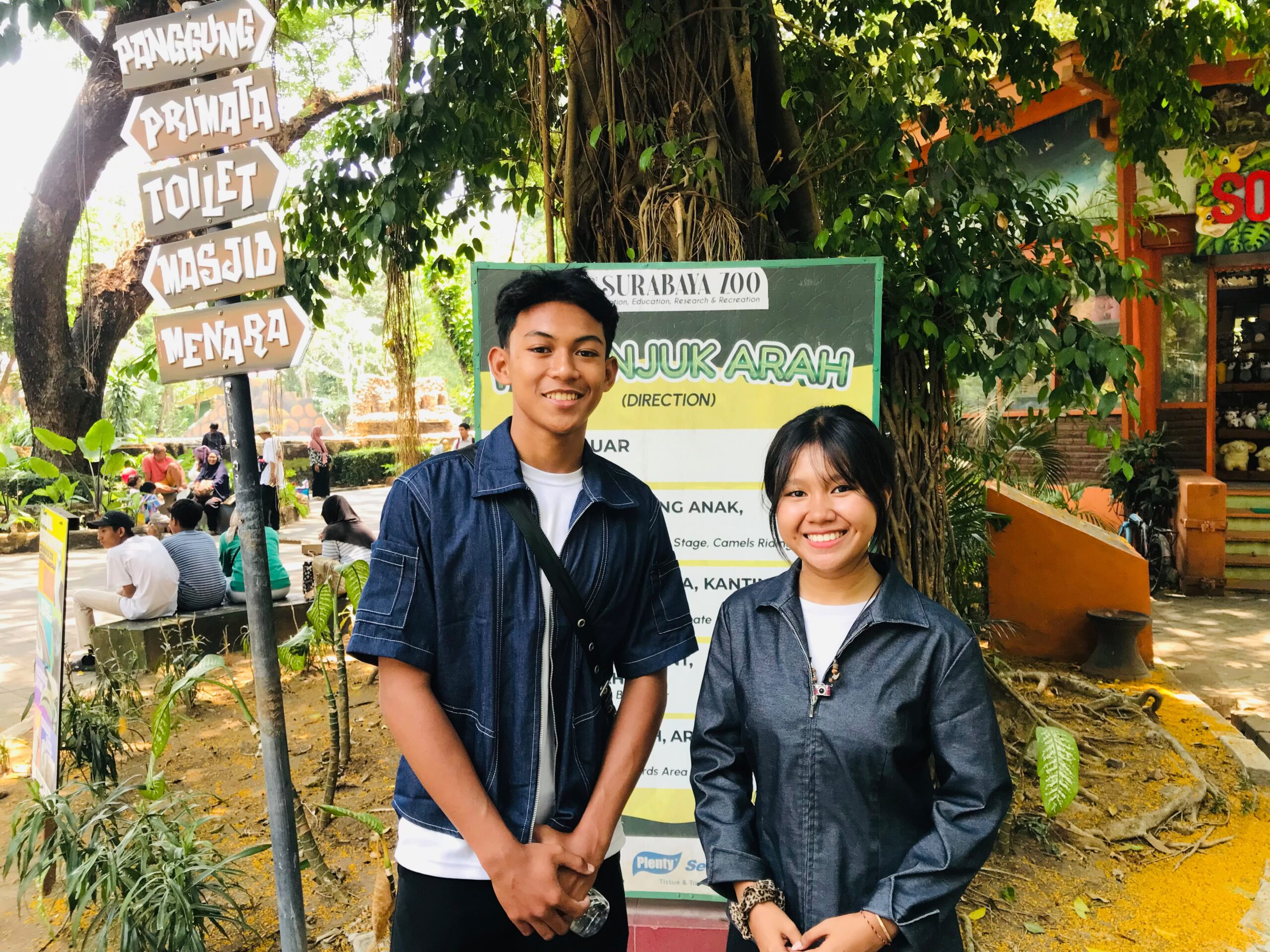Team Kabar Gema 45 Mengukur Kepedulian Generasi Z terhadap Pelestarian Satwa Di Kebun Binatang Surabaya