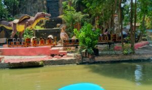 Mengenal sejumlah wahana di kebun binatang Surabaya